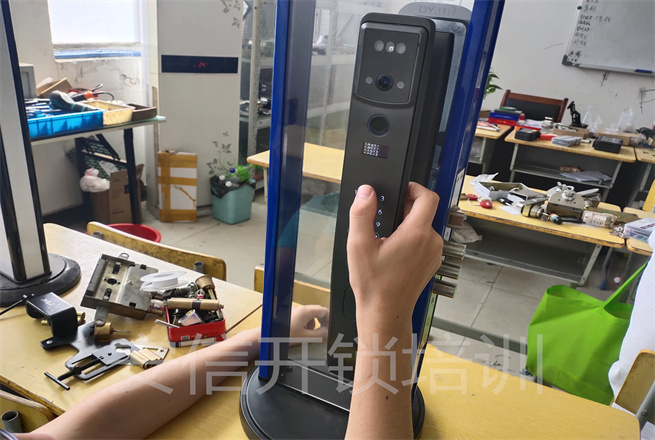 鹤岗开锁技术培训